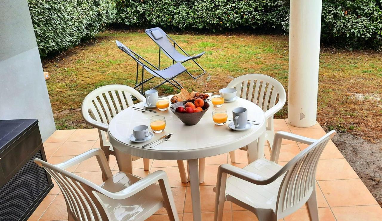 Apartment Chez Ced Et Laeti: Private With Garden, Pool, And Coastal Charm