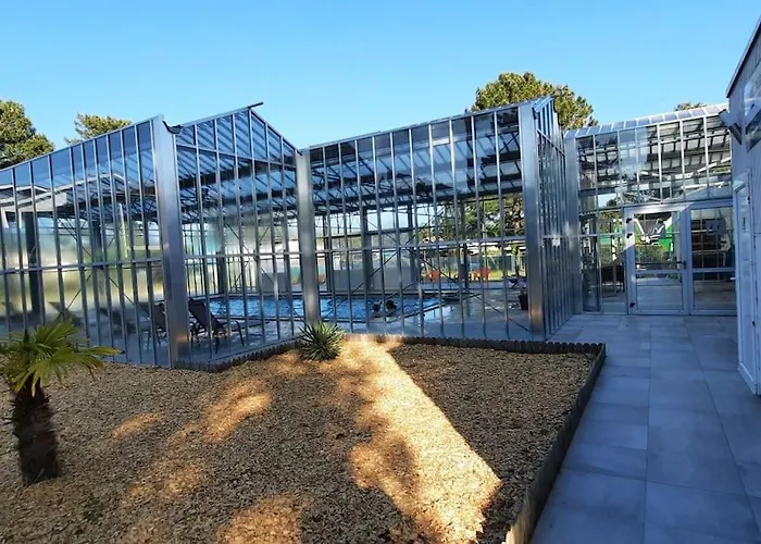 Chez Ced Et Laeti, Appartement Prive Avec Jardin Et Terrasse Dans Residence L\'Estuaire Muni D\'Une Piscine Couverte Et Aire De Jeu, Linge De Lit Et De Salle D\'Eau Ainsi Que Tele, Compris Dans Le Tarif Profitez A Fond De Notre Belle Region